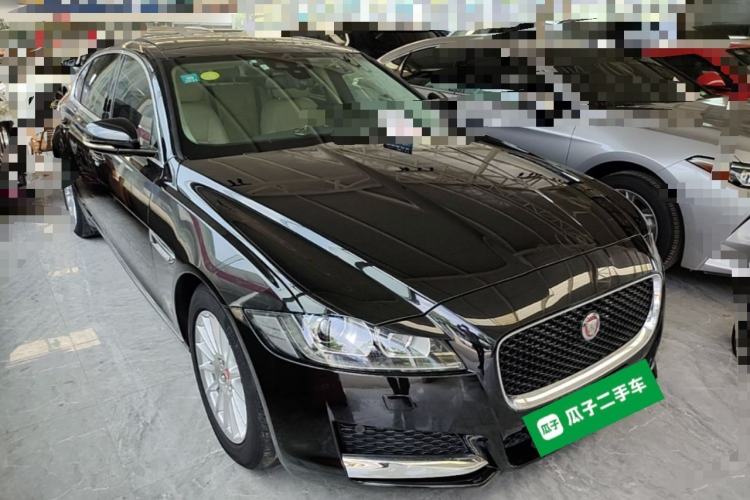 Used Jaguar XFL 2017 XFL 2.0T 200PS Elite Edition Front Right 45 Deg
