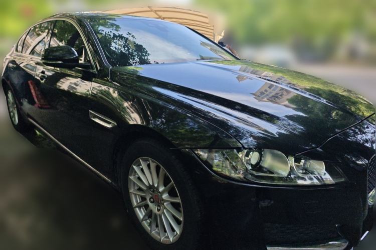 Used Jaguar XFL 2017 XFL 2.0T 200PS Luxury Edition Front Right 45 Deg
