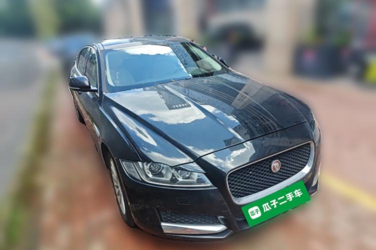 Used Jaguar XFL 2017 XFL 2.0T 200PS Elite Edition Front Right 45 Deg