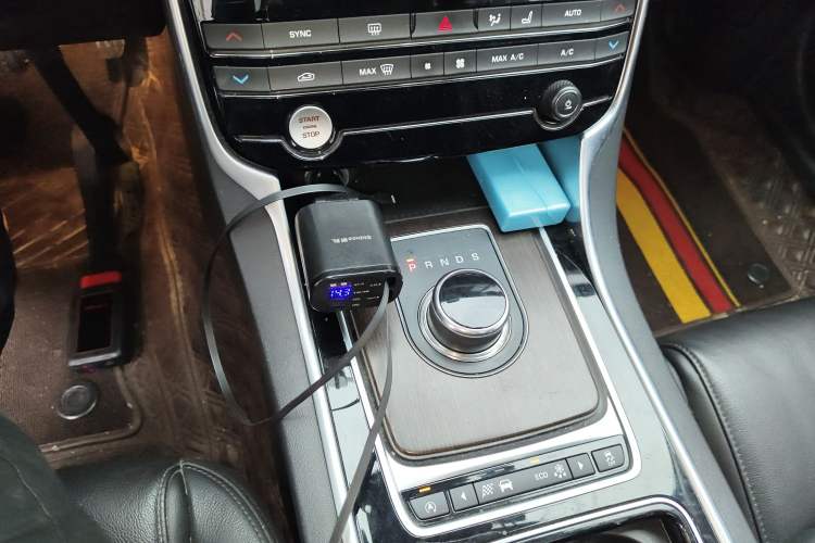 Used Jaguar XFL 2017 XFL 2.0T 200PS Elite Edition Gear Lever