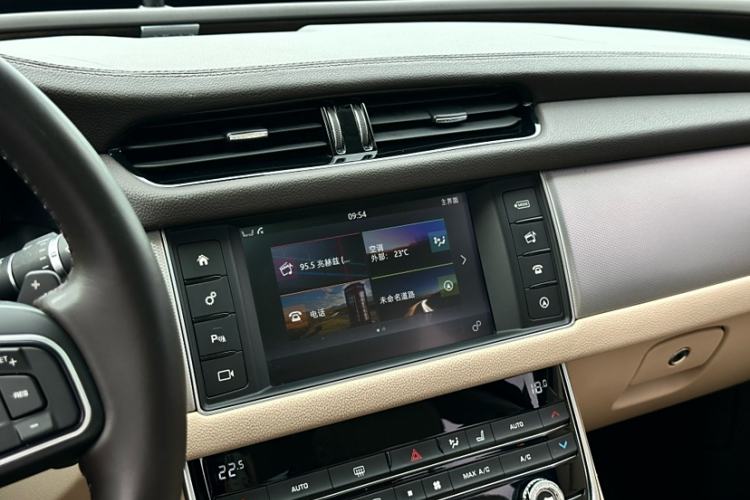 Used Jaguar XFL 2017 XFL 2.0T 200PS Elite Edition Interior 7