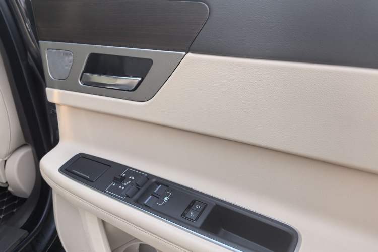 Used Jaguar XFL 2017 XFL 2.0T 200PS Elite Edition Interior 7