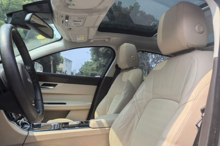 Used Jaguar XFL 2017 XFL 2.0T 200PS Elite Edition Interior 9