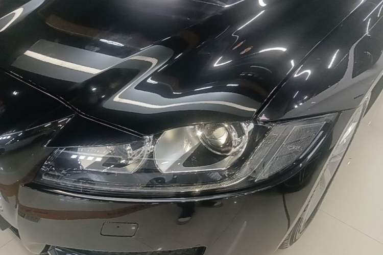 Used Jaguar XFL 2017 XFL 2.0T 240PS Luxury Edition Left Front Headlight