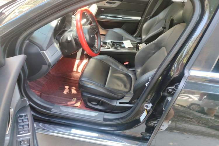Used Jaguar XFL 2017 XFL 2.0T 200PS Windflower Edition Left Front Seat