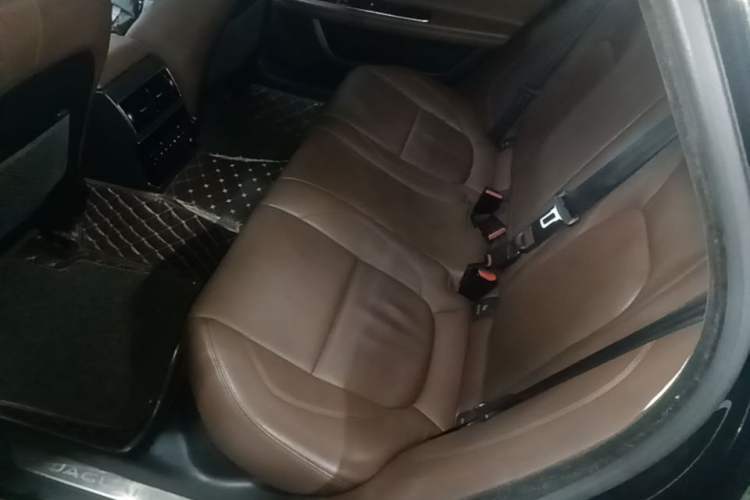 Used Jaguar XFL 2017 XFL 2.0T 240PS Luxury Edition Left Rear Seat