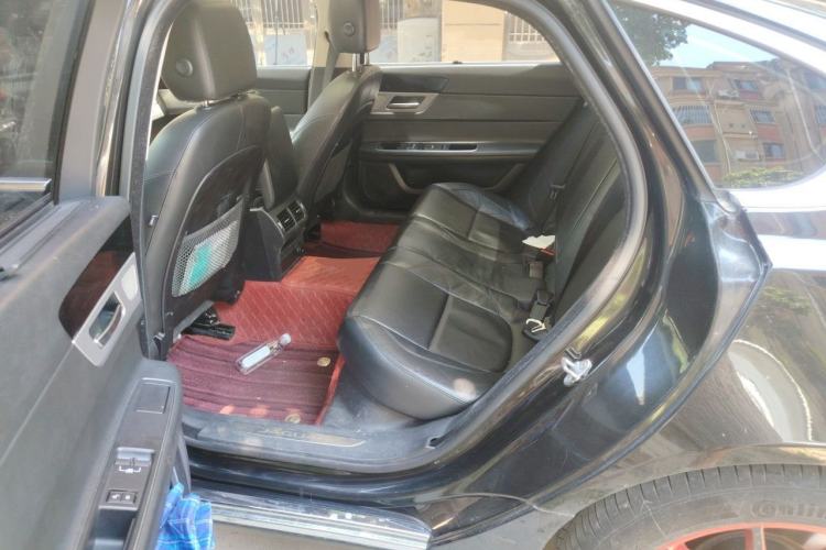 Used Jaguar XFL 2017 XFL 2.0T 200PS Windflower Edition Left Rear Seat