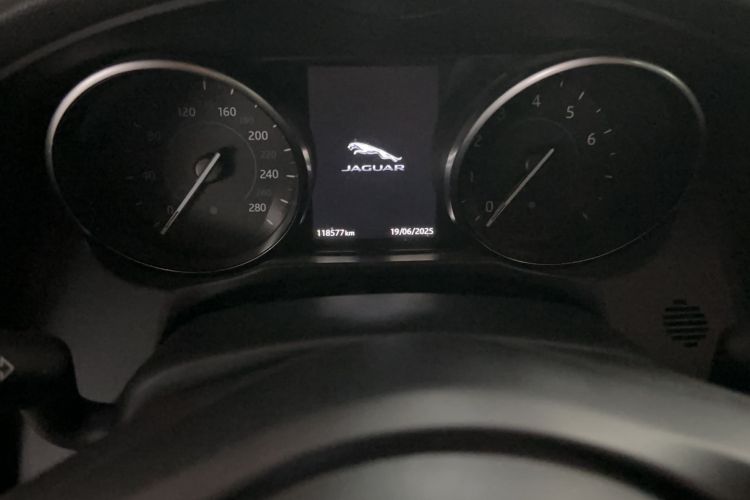Used Jaguar XFL 2017 XFL 2.0T 240PS Luxury Edition Odometer Close Up