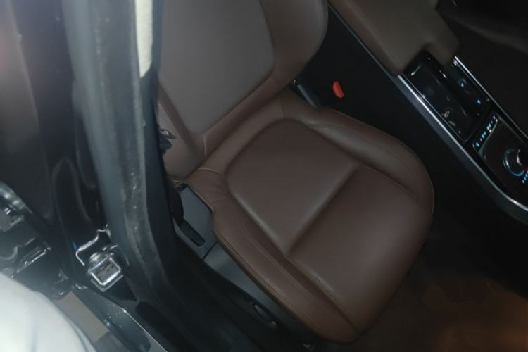 Used Jaguar XFL 2017 XFL 2.0T 240PS Luxury Edition Right Front Seat