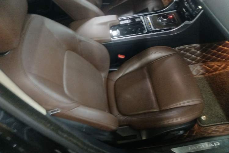 Used Jaguar XFL 2017 XFL 2.0T 240PS Luxury Edition Right Front Seat