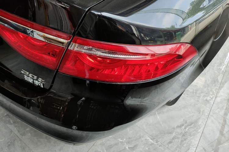 Used Jaguar XFL 2017 XFL 2.0T 200PS Elite Edition Right Rear Taillight