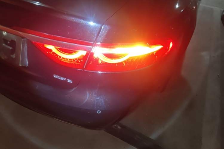 Used Jaguar XFL 2017 XFL 2.0T 240PS Luxury Edition Right Rear Taillight