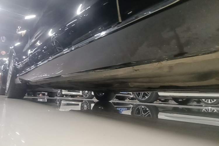 Used Jaguar XFL 2017 XFL 2.0T 240PS Luxury Edition Right Side Sill