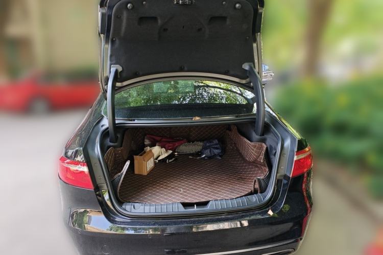 Used Jaguar XFL 2017 XFL 2.0T 200PS Luxury Edition Trunk