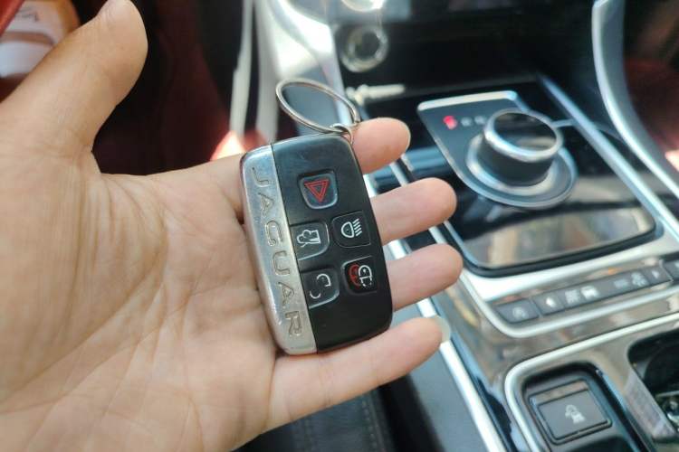 Used Jaguar XFL 2017 XFL 2.0T 200PS Windflower Edition Vehicle Key