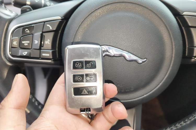 Used Jaguar XFL 2017 XFL 2.0T 200PS Elite Edition Vehicle Key