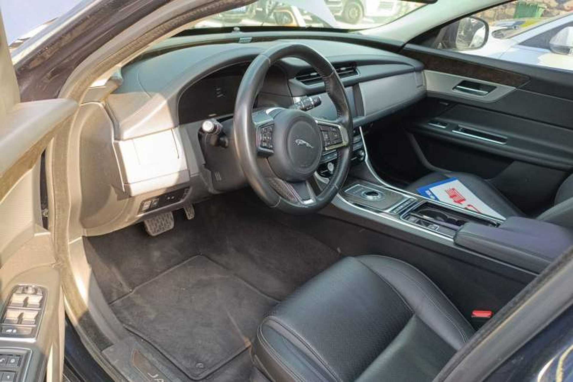 Used Jaguar XFL 2017 XFL 2.0T 200PS Luxury Edition Driver Seat