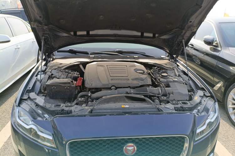 Used Jaguar XFL 2017 XFL 2.0T 200PS Luxury Edition Engine Bay