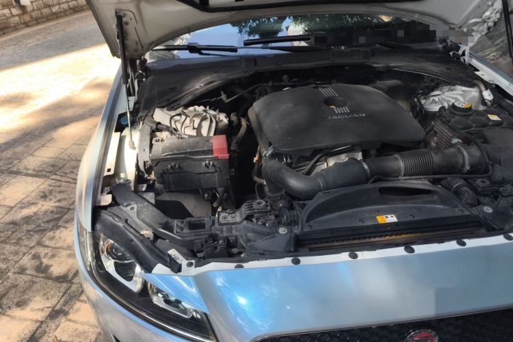 Used Jaguar XFL 2017 XFL 2.0T 200PS Luxury Edition Engine Bay Right