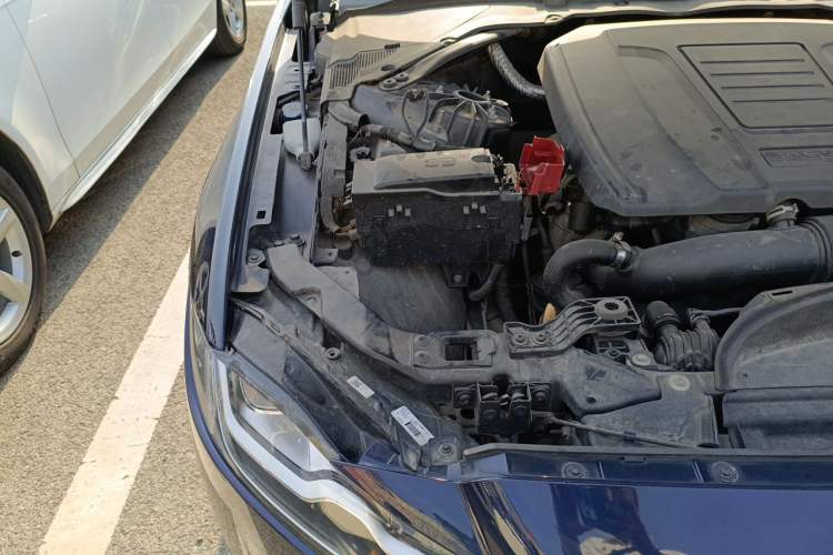 Used Jaguar XFL 2017 XFL 2.0T 200PS Luxury Edition Engine Bay Right