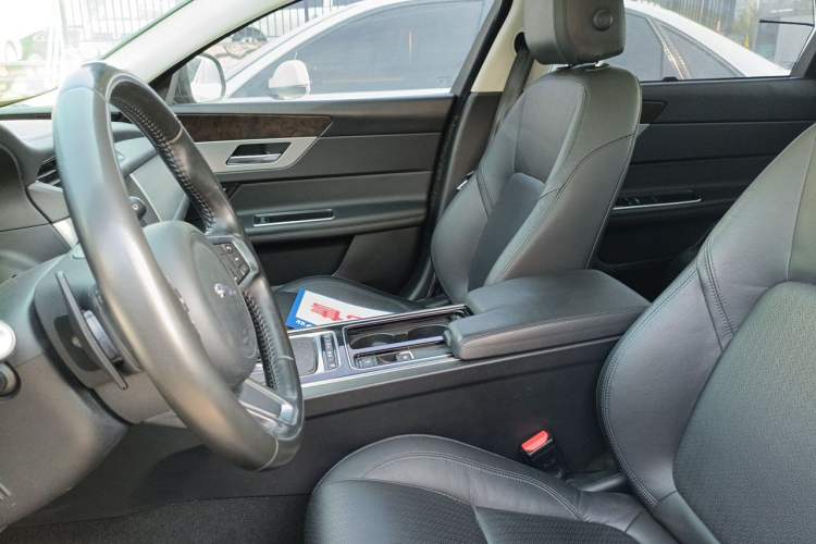 Used Jaguar XFL 2017 XFL 2.0T 200PS Luxury Edition Left Front Seat