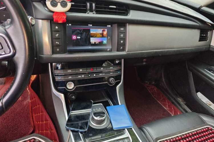 Used Jaguar XFL 2017 XFL 2.0T 200PS Windflower Edition Audio And AC Panel