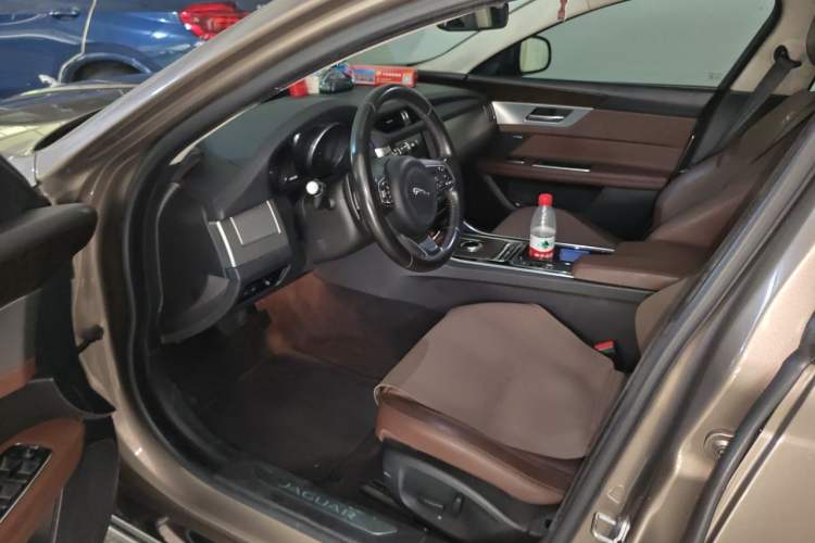 Used Jaguar XFL 2017 XFL 2.0T 200PS Luxury Edition Driver Seat