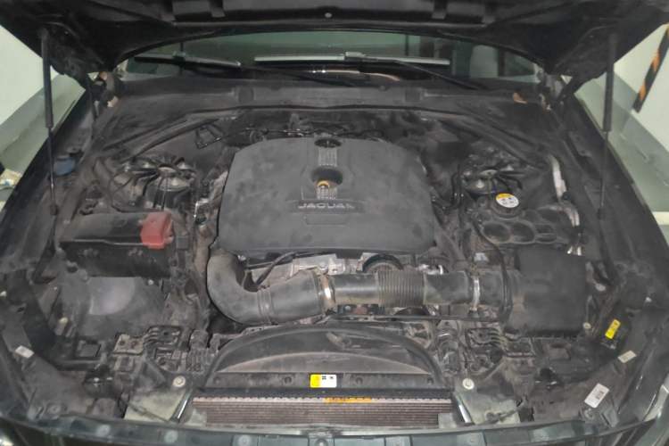 Used Jaguar XFL 2017 XFL 2.0T 200PS Luxury Edition Engine Bay