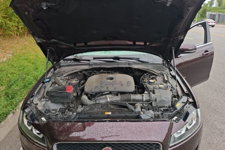 Used Jaguar XFL 2017 XFL 2.0T 200PS Windflower Edition Engine Bay