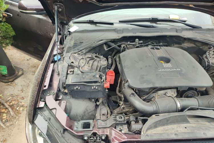 Used Jaguar XFL 2017 XFL 2.0T 240PS Premium Edition Engine Bay Right