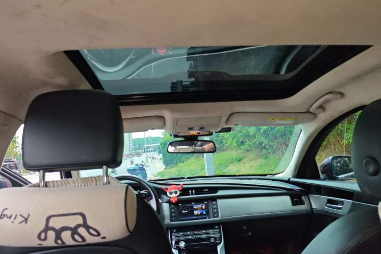 Used Jaguar XFL 2017 XFL 2.0T 200PS Windflower Edition Headliner