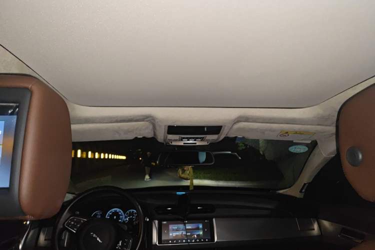 Used Jaguar XFL 2017 XFL 2.0T 240PS Premium Edition Headliner
