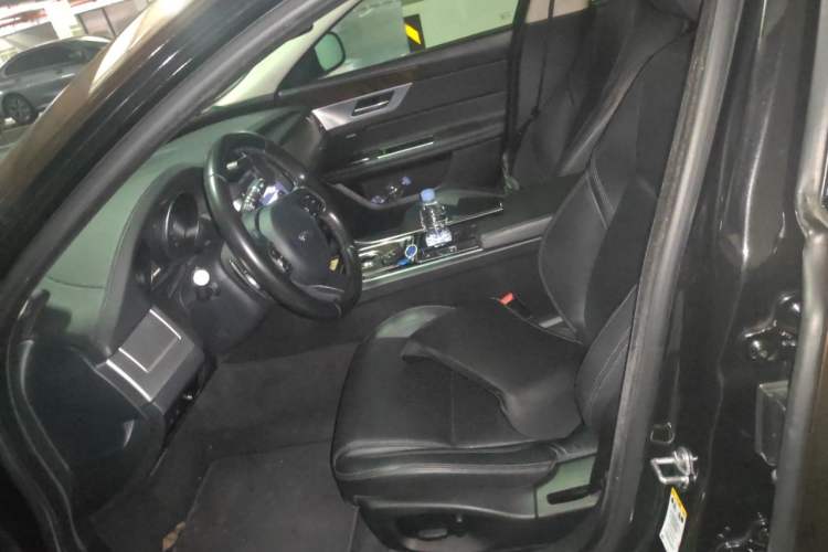 Used Jaguar XFL 2017 XFL 2.0T 200PS Luxury Edition Left Front Seat