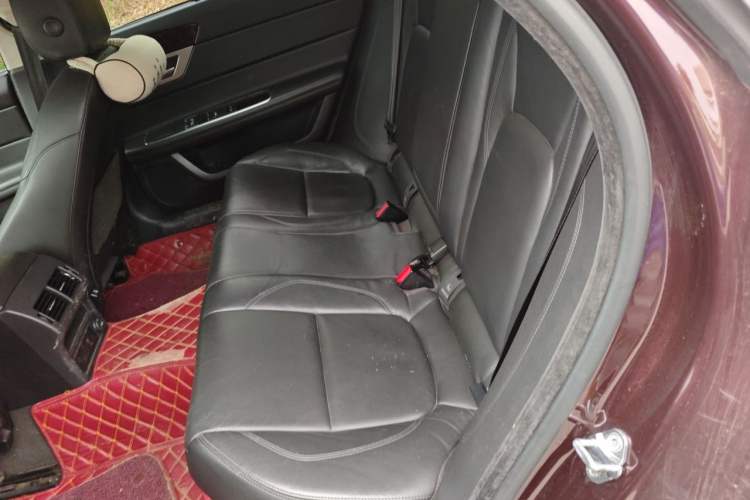 Used Jaguar XFL 2017 XFL 2.0T 200PS Windflower Edition Left Rear Seat