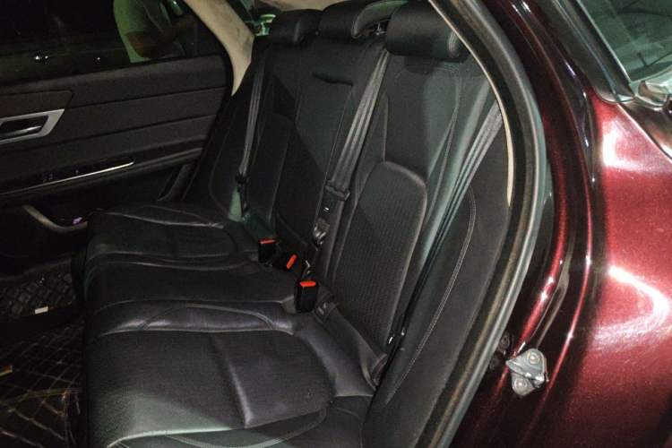 Used Jaguar XFL 2017 XFL 2.0T 200PS Luxury Edition Left Rear Seat