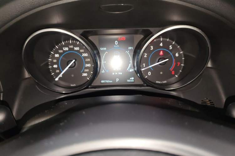 Used Jaguar XFL 2017 XFL 2.0T 200PS Luxury Edition Odometer Close Up