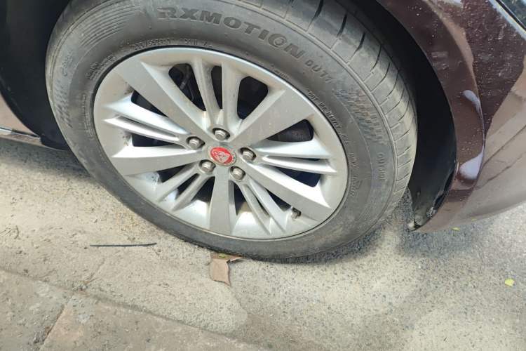 Used Jaguar XFL 2017 XFL 2.0T 240PS Premium Edition Right Front Wheel Hub