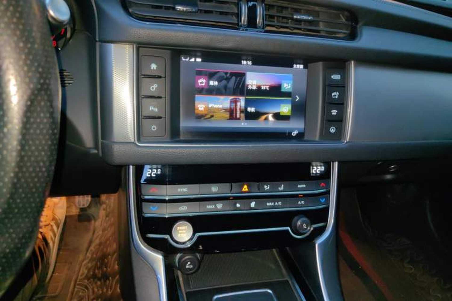 Used Jaguar XFL 2017 XFL 2.0T 200PS Elite Edition Audio And AC Panel