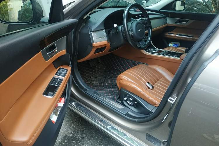 Used Jaguar XFL 2017 XFL 2.0T 240PS Luxury Edition Driver Seat