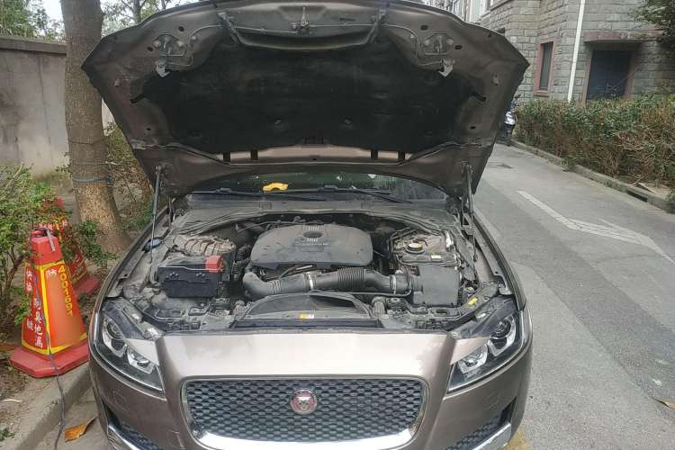 Used Jaguar XFL 2017 XFL 2.0T 240PS Luxury Edition Engine Bay