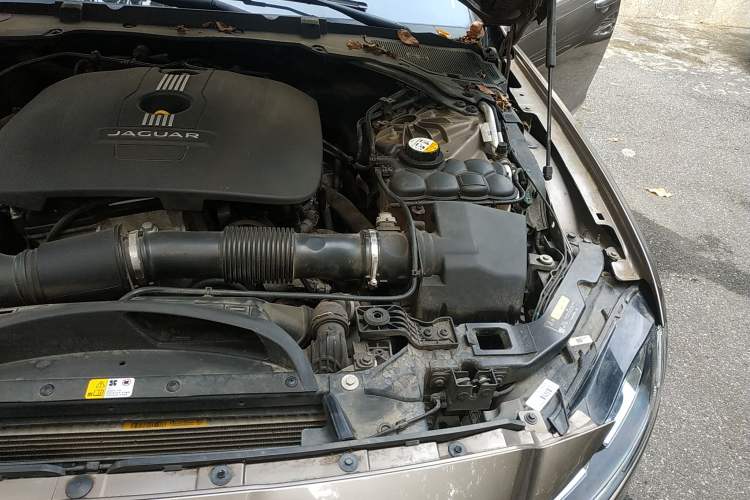 Used Jaguar XFL 2017 XFL 2.0T 240PS Luxury Edition Engine Bay Left