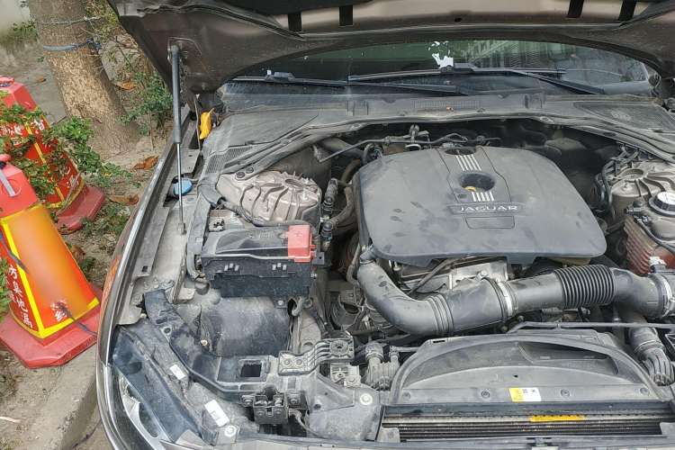 Used Jaguar XFL 2017 XFL 2.0T 240PS Luxury Edition Engine Bay Right