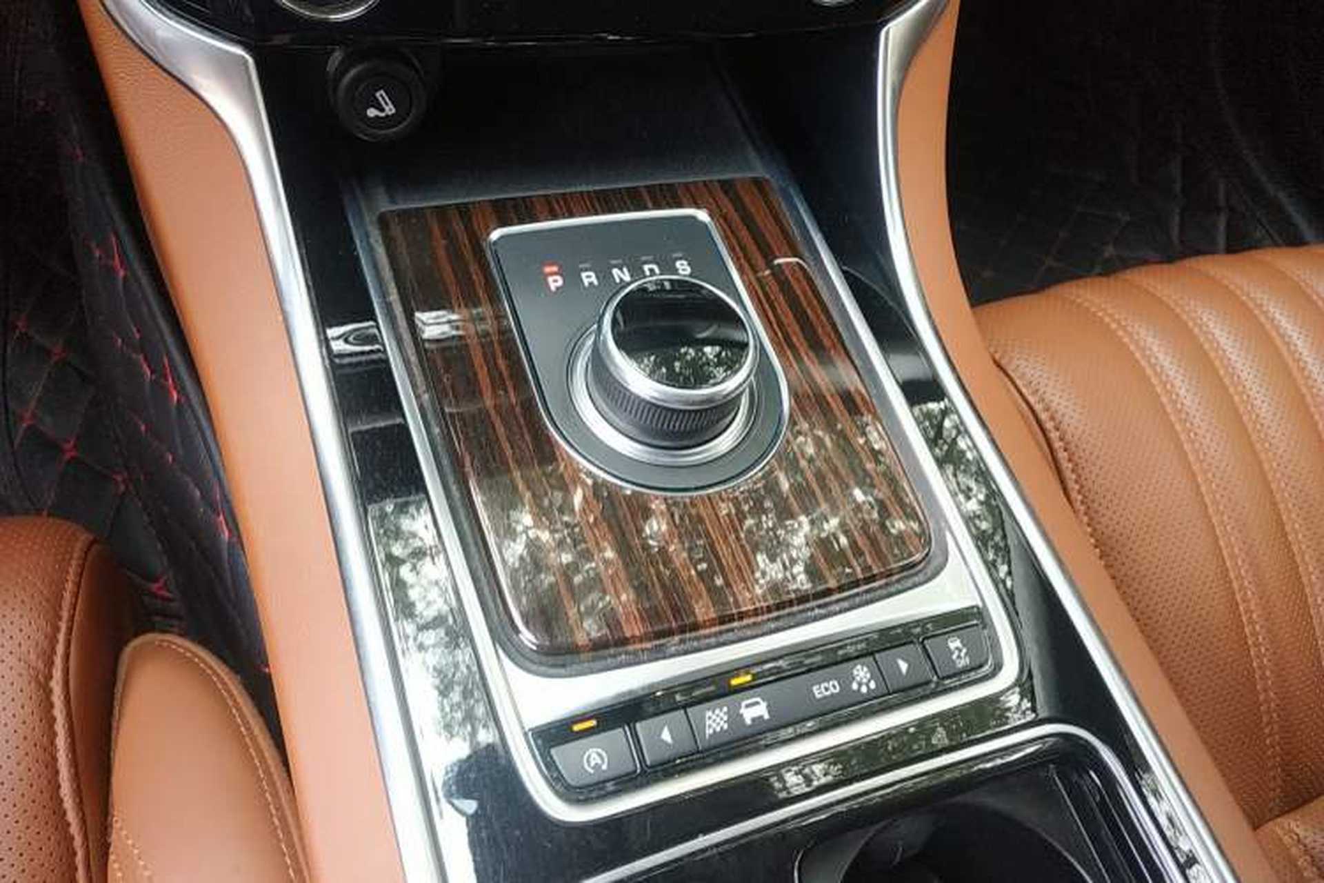 Used Jaguar XFL 2017 XFL 2.0T 240PS Luxury Edition Gear Lever
