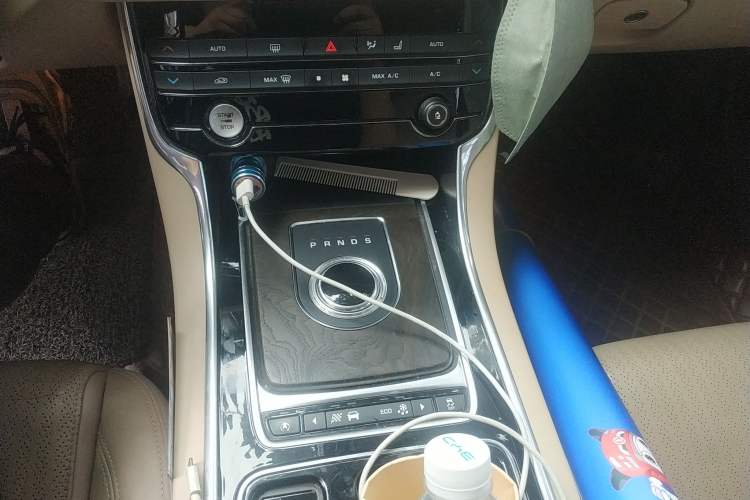 Used Jaguar XFL 2017 XFL 2.0T 240PS Luxury Edition Gear Lever