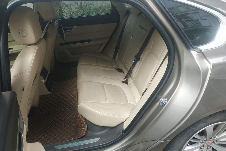 Used Jaguar XFL 2017 XFL 2.0T 240PS Luxury Edition Left Rear Seat