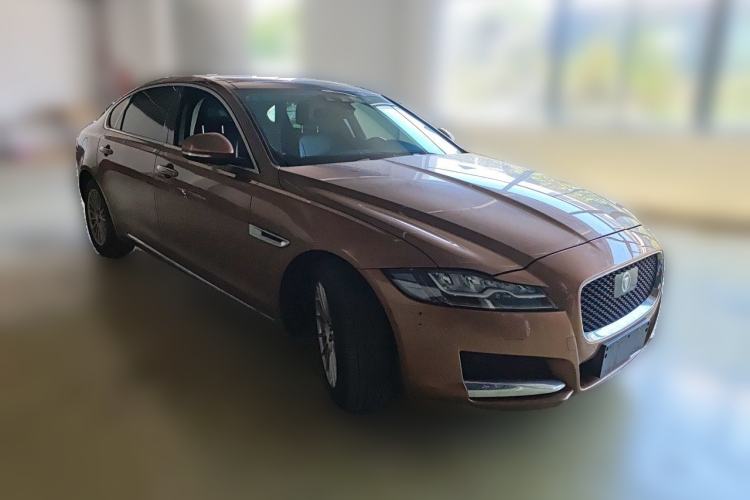 Used Jaguar XFL 2017 XFL 2.0T 200PS Windflower Edition Front Right 45 Deg