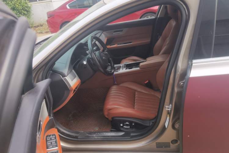 Used Jaguar XFL 2017 XFL 2.0T 240PS Luxury Edition Left Front Seat