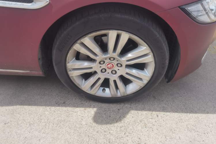 Used Jaguar XFL 2017 XFL 2.0T 240PS Luxury Edition Right Front Wheel Hub