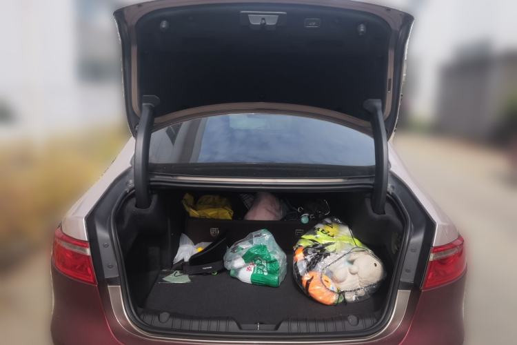 Used Jaguar XFL 2017 XFL 2.0T 240PS Luxury Edition Trunk
