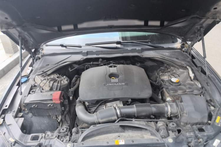 Used Jaguar XFL 2017 XFL 2.0T 200PS Luxury Edition Engine Bay